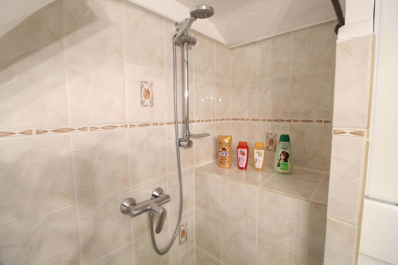 אלברטוויל Studio Atypique Et Cosy, Classe "Gite De France" 5Min Centre, 15Min Gare, Lit Queen Size "Climatisation, Netflix Et Wifi, Parking, Lave Vaisselle, Boite A Cles Pour Arrivee Tardive - Gites La Tarine מראה חיצוני תמונה
